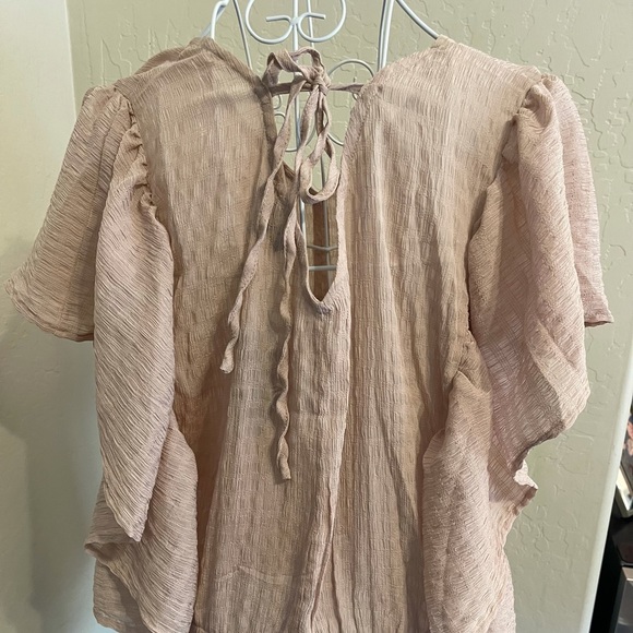 Romantic Ruffled Blouse NWT - Picture 4 of 9